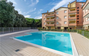 Amazing apartment in Rosolina Mare with Outdoor swimming pool and 1 Bedrooms